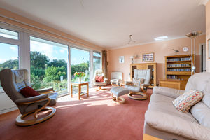 Sitting Room- click for photo gallery